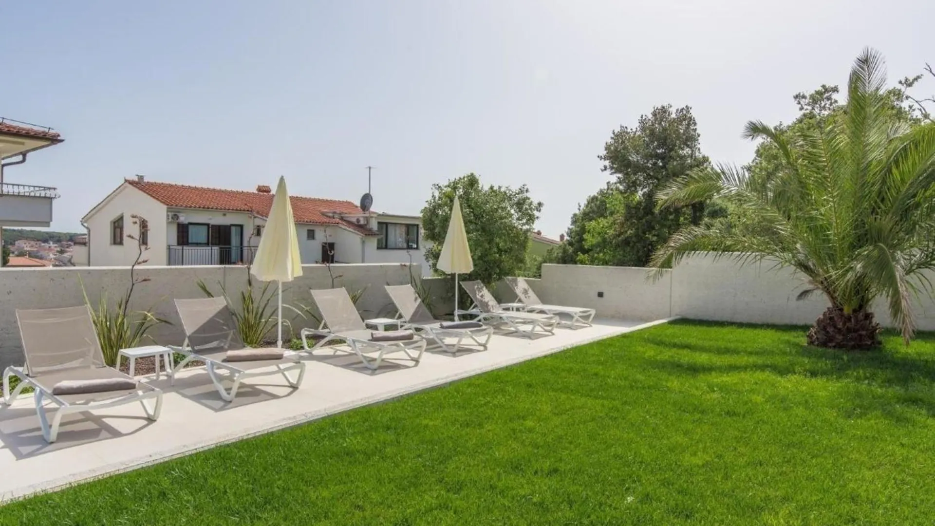 Apartment In Pjescana Uvala Mit Gemeinschaftspool Pula