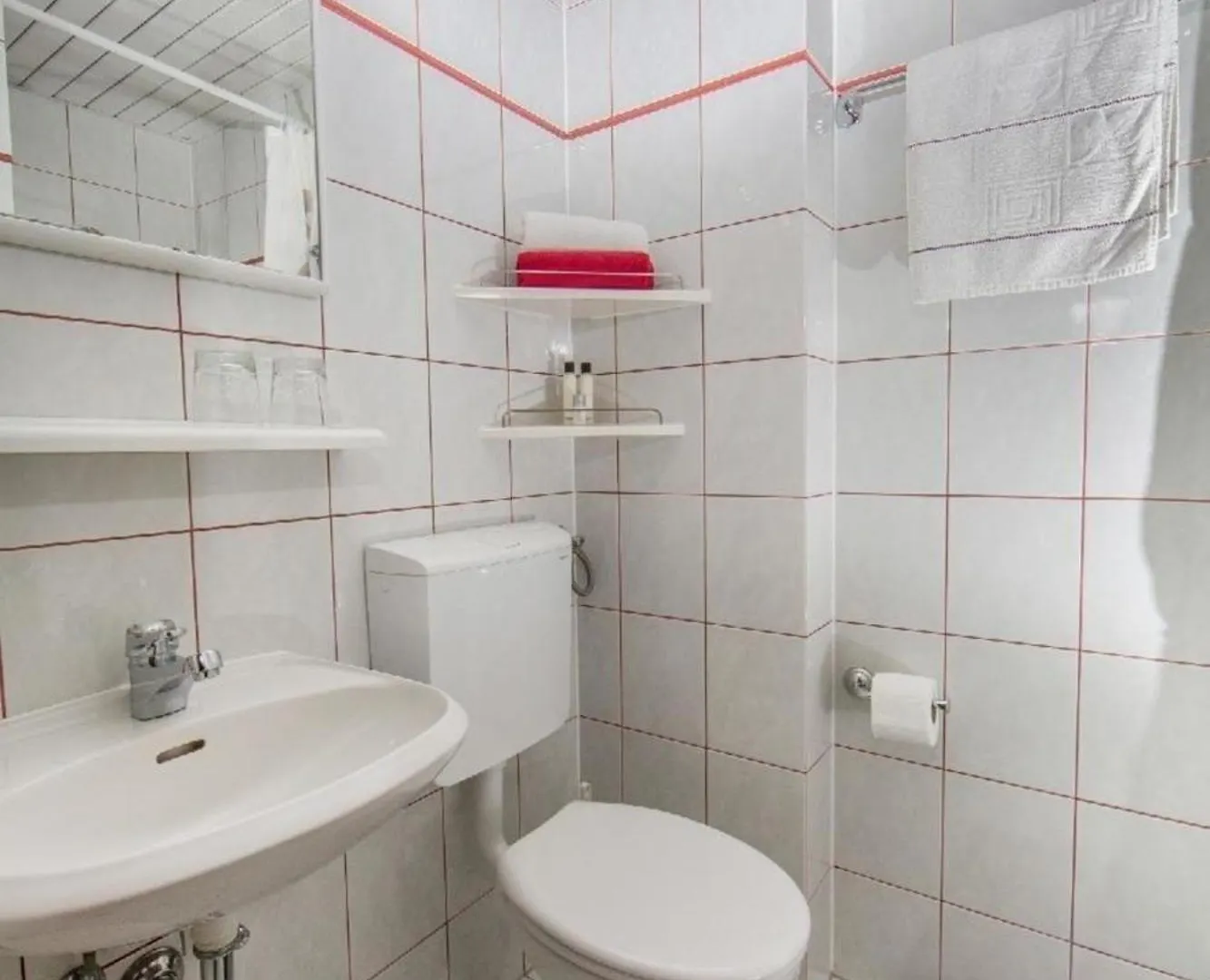 Apartment In Pjescana Uvala Mit Gemeinschaftspool PUY