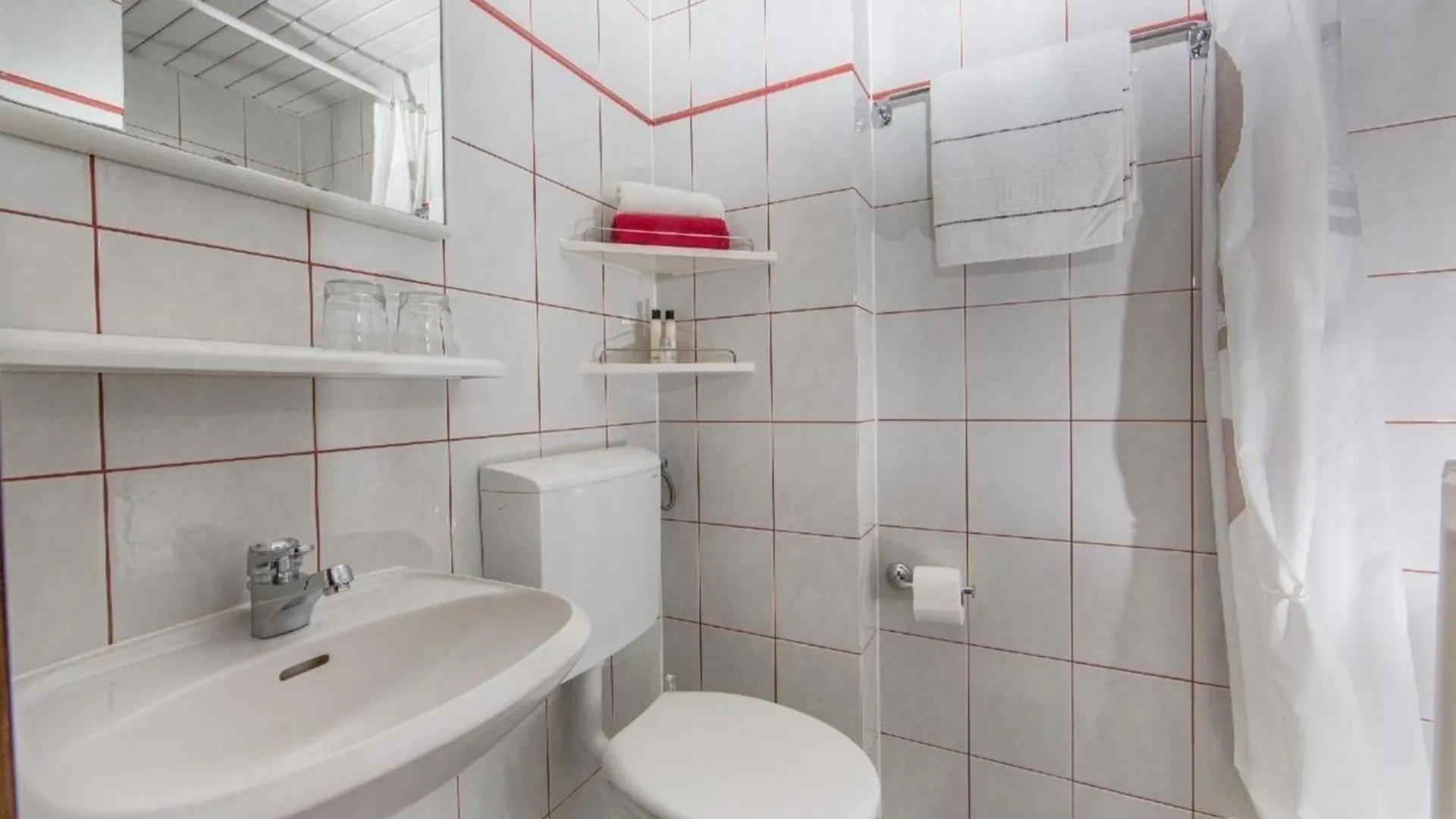 Apartment In Pjescana Uvala Mit Gemeinschaftspool PUY