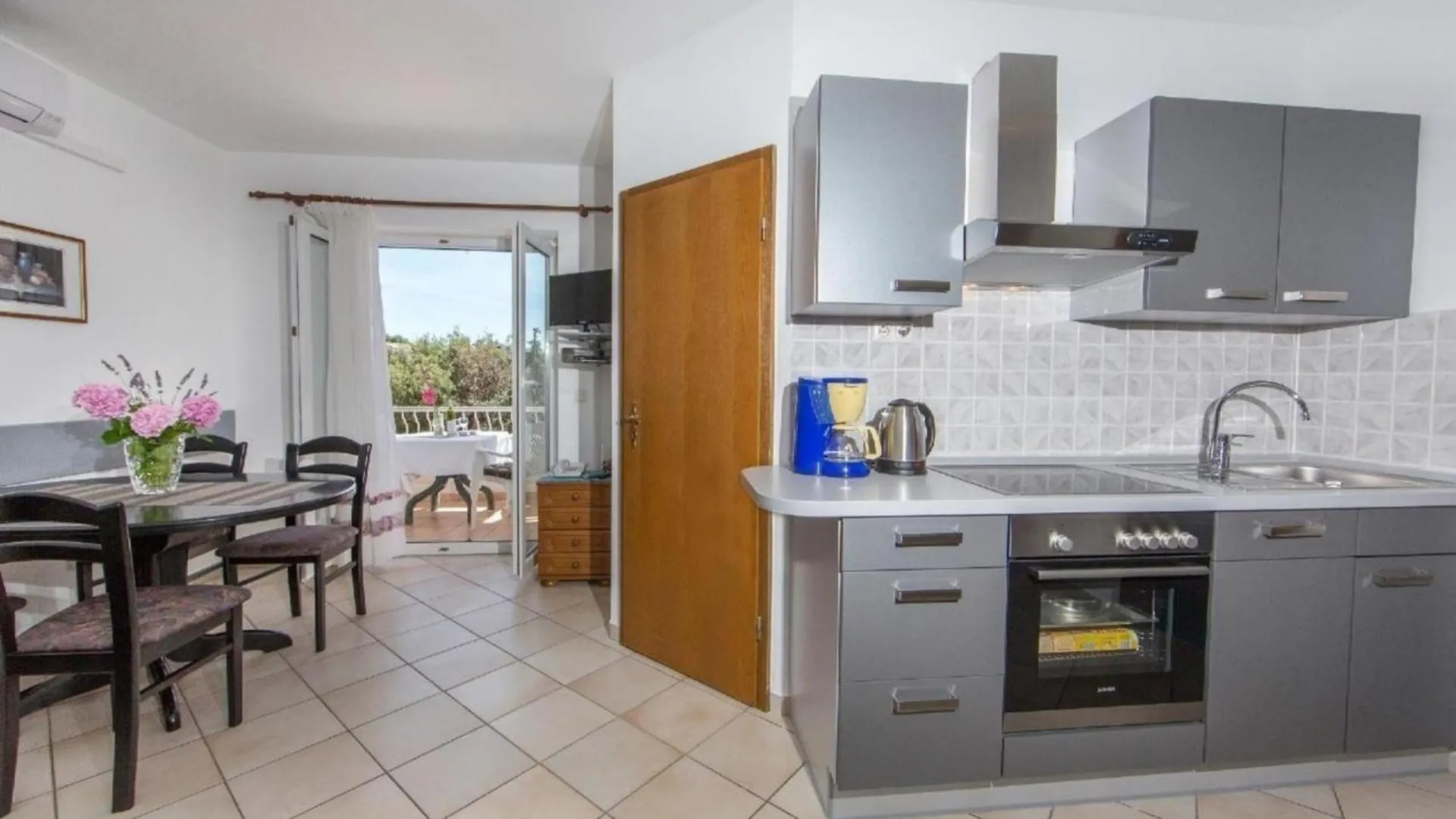 Apartment In Pjescana Uvala Mit Gemeinschaftspool Pula Croatia